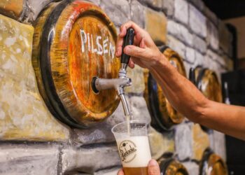 Setor de bares e restaurantes gera 18,9 mil vagas no Rio entre 2021 e 2025