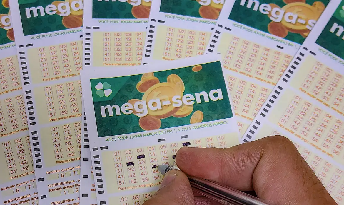 Mega-Sena realiza sorteio com prêmio acumulado de R$ 160 milhões nesta terça-feira. Veja como apostar e detalhes do concurso