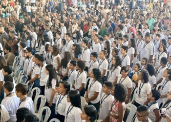 Prefeito do Rio entrega medalhas na Olimpíada Carioca de Matemática 2025