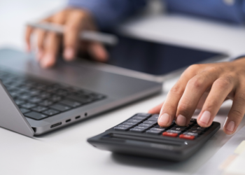 Receita Federal Atualiza Regras do IRPF 2026 com Foco em IA e Faixas de Isenção