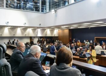 Alerj aprova política para combater abuso contra mulheres no transporte público no RJ