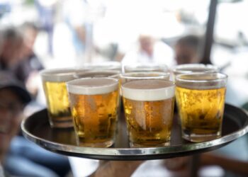 Feriados e turismo impulsionam bares e restaurantes do Rio com previsão de 30% de aumento nas vendas