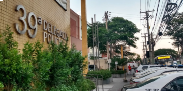 Criminosos Roubam Van com Pacientes de Hemodiálise e Quimioterapia na Avenida Brasil