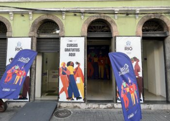 Curso “Providência Bilíngue” oferece inglês gratuito para jovens na Pequena África, RJ