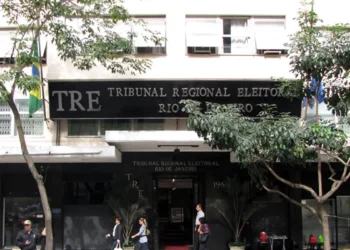 TRE-RJ amplia horário de atendimento para regularização do título até 2 de maio