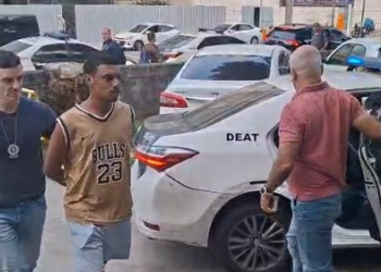 Falso ambulante é preso por aplicar golpe de R$ 10 mil em turista na Praia de Copacabana