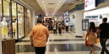 Mudança no consumo e avanço do e-commerce afetam shoppings no Rio de Janeiro