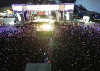 Marcha para Jesus em Niterói reúne 15 mil fieis em clima de fé e celebração gospel