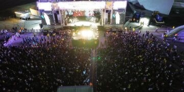 Marcha para Jesus em Niterói reúne 15 mil fieis em clima de fé e celebração gospel