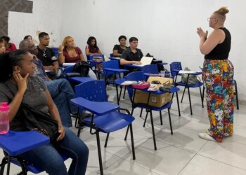 Cozinhas Comunitárias no Rio oferecem curso pré-vestibular para moradores vulneráveis