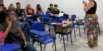 Cozinhas Comunitárias no Rio oferecem curso pré-vestibular para moradores vulneráveis