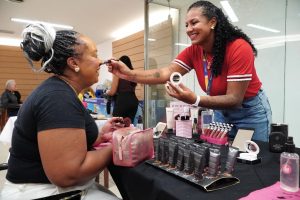 São Gonçalo promove tarde de bem-estar para mães com deficiência no Partage Shopping