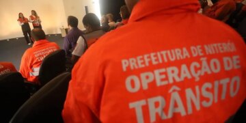 Prefeitura de Niterói capacita agentes de trânsito em primeiros socorros no Maio Amarelo