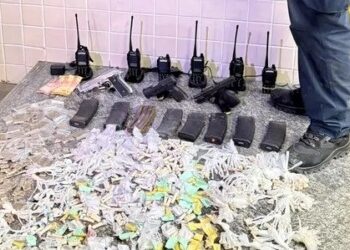 Cinco presos e armas apreendidas em operação da PM contra disputa territorial em Niterói