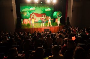 Prefeitura de São Gonçalo Oferece Experiência Teatral Gratuita para Alunos e Famílias
