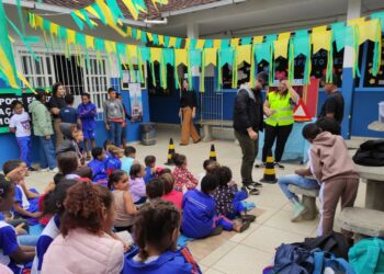 DER-RJ promove educação no trânsito para 2 mil alunos durante o Maio Amarelo