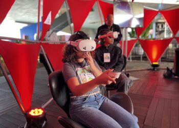 Jovens da JUVRio participam de encontro de criatividade e ampliam networking na Rio2C
