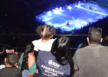 Crianças em situação de vulnerabilidade social vivem magia do “Disney On Ice” no Rio