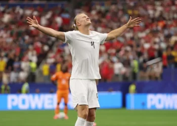 Haaland marca, Noruega avança na Copa e se prepara para enfrentar o Brasil