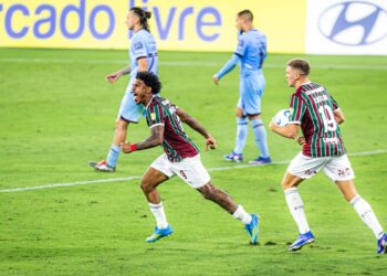 Fluminense negocia venda de John Kennedy para Lazio por até 12 milhões de euros