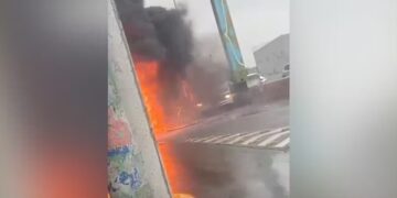 Dois incêndios em caminhões no mesmo período trazem novo caos à Avenida Brasil