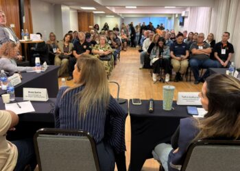 Vereadores discutem segurança e linha 474 em reunião com moradores de Copacabana