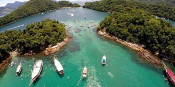Taxa de R$ 50 vira alvo do setor turístico após baixa ocupação em Ilha Grande