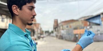 Com megaprojeto de saneamento em andamento, Conjunto de Favelas da Maré ganha novos equipamentos para monitorar qualidade da água