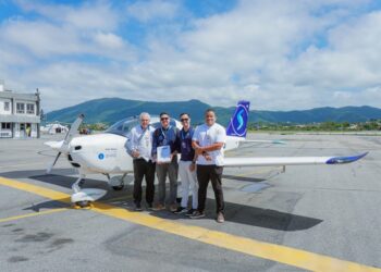 Maricá avança na formação gratuita de pilotos e mecânicos de aeronaves