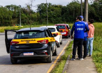 Detran RJ reforça quadro de examinadores para reduzir fila de provas práticas