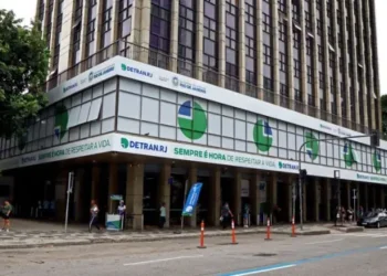 Detran RJ volta a funcionar normalmente a partir desta segunda-feira (26) após o fim da greve dos servidores